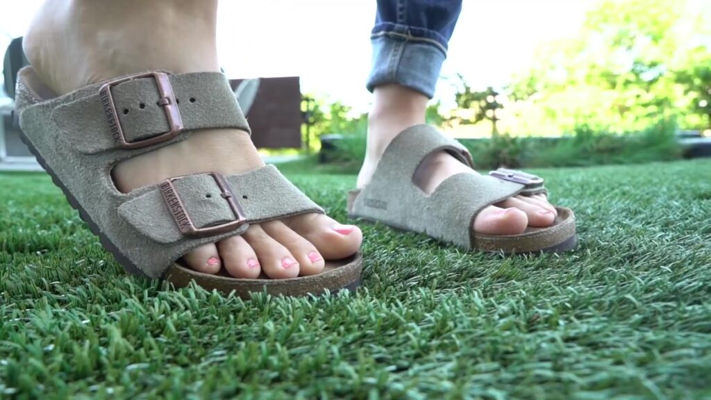 Support Slippers For The Elderly