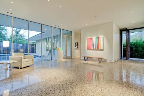 Choose the Right Contractor for Polished Concrete Melbourne